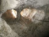 Colline Saint-Jacques: Passage rampant dans la grotte de la via SOUTERRATA