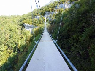 Le regardoir / Lac de Vouglans: un pont trs stable