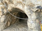 Colline Saint-Jacques: Premi�re cable dans la grotte de ma via SOUTERRATA