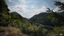 Rando-ferrata de la source de la Moselle: La t�te des Russiers � gauche, la t�te des Allemmands � droite et le col de Bussang au milieu !