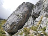 La tour du Jallouvre: Looking ahead up to the long passarelle, and the steep cliff above