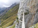 La tour du Jallouvre: A magnificent passarelle crosses the deep gap