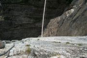 Le roc de Tovi�re: Vue sur la paserelle