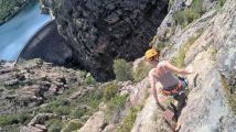 Tolla: Descente vers le pied du barrage du lac.