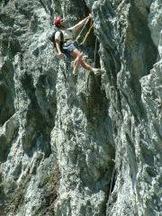 Les grosses pierres: Dans le pilier du d�part