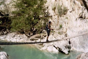 Les Gorges de la Durance: La passerelle entre les 2 parties