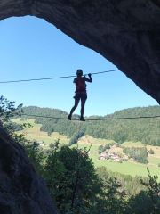 La Grotte de Cristal: via ferrata de La Grotte de Cristal suivie de la via de la cascade des Nants faites le vendredi 23 Juillet en couple .La grotte de Cristal m�rite bien �a cotation TD