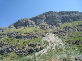 Andagne: Vue de la via depuis le parking