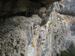 Les Gorges d'Agnielles: Passage de 30 m en devers (�a tire un peu sur les bras)