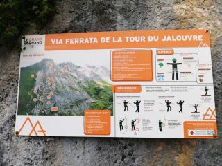 La tour du Jallouvre: Information about the via ferrata that lies ahead