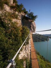 Le Regardoir / Lac de Vouglans: Passerelle (vue arri�re)