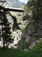 Les �troits : travers�e des Beaumes: Fin de la via avant l'�chapatoire
