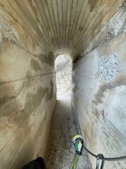 La via ferrata du Belvdre: Passage dans la tour vers la fin de la via septembre 2023