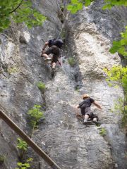 La via ferrata des Echelles de la mort: Première grimpette après passage sur la poutre