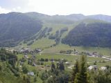 La via ferrata de la Cascade: Vue sur l'Alpe du Grand Serre  mi-parcours