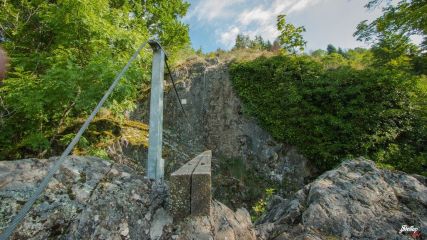 Rando-ferrata de la Source de la Moselle: La première poutre à traverser un par un , 6m de longueur.