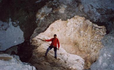 La traversée des Beaumes: Une grotte