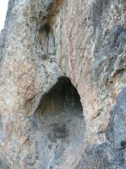Le Rocher de Neuf heures: Arrivée à la grotte du Pistacjier