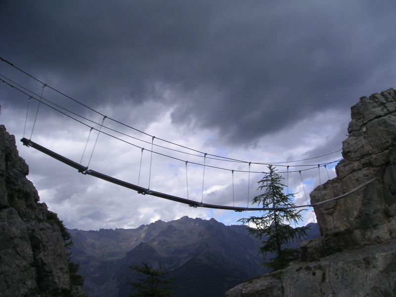 : auron014.jpg