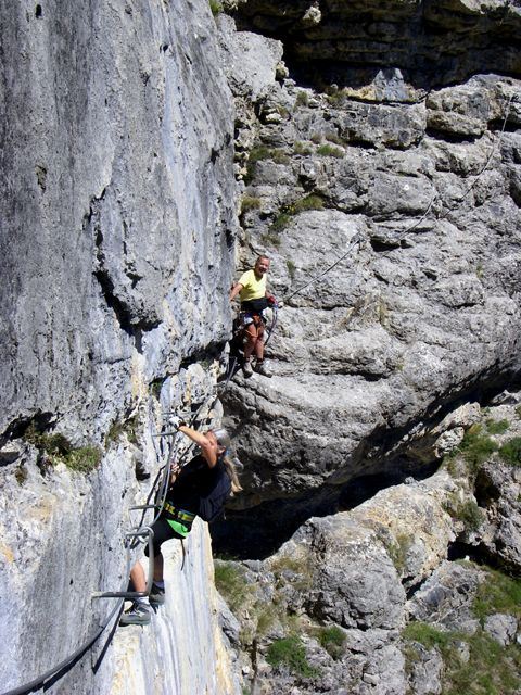 : auron037.jpg