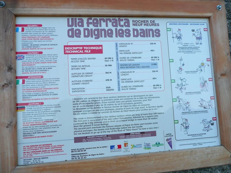 Le Rocher de Neuf Heures: dignelesbains009.jpg
