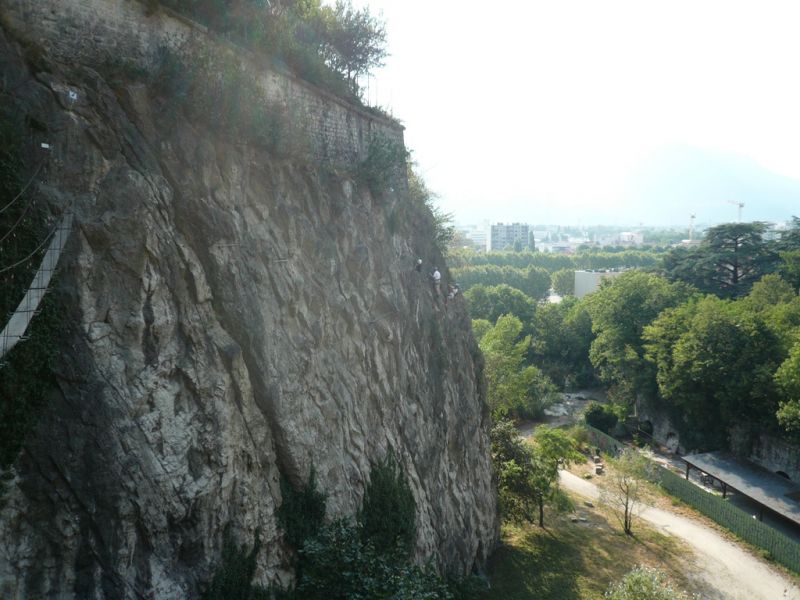 Les prises de la Bastille: grenoble064.jpg