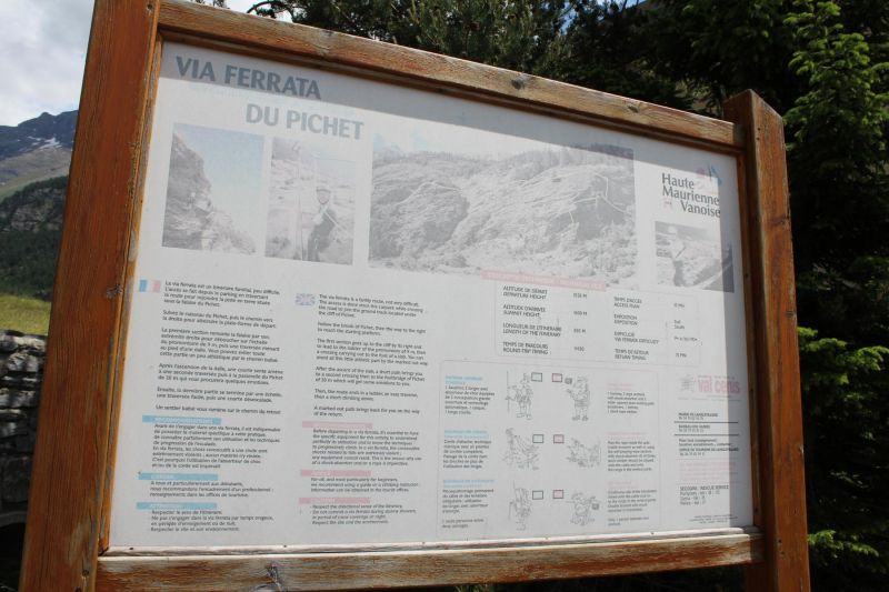 Le Pichet: lanslevillard024.jpg