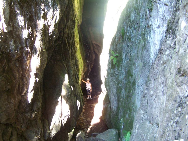Puy des Juscles: lepertuis007.jpg