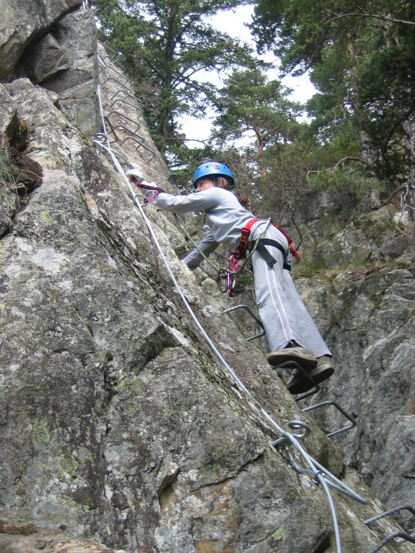 Puy des Juscles: pertuis02.jpg