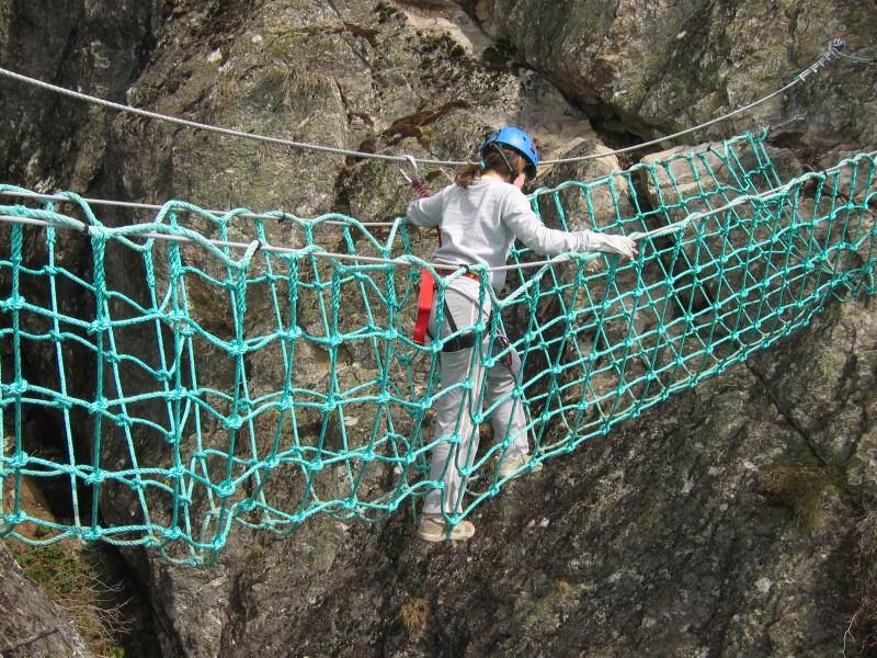 Puy des Juscles: pertuis04.jpg