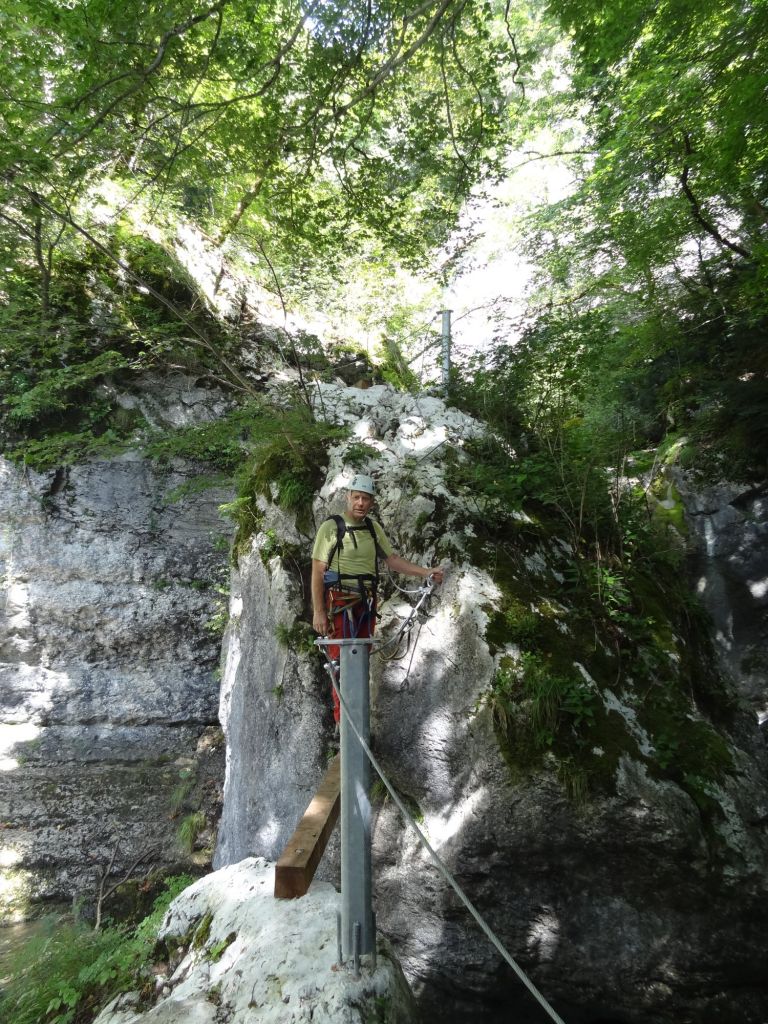 Rocher de l'Envers: saintvincentdemercuze007.jpg