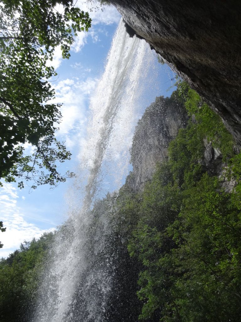 Rocher de l'Envers: saintvincentdemercuze009.jpg