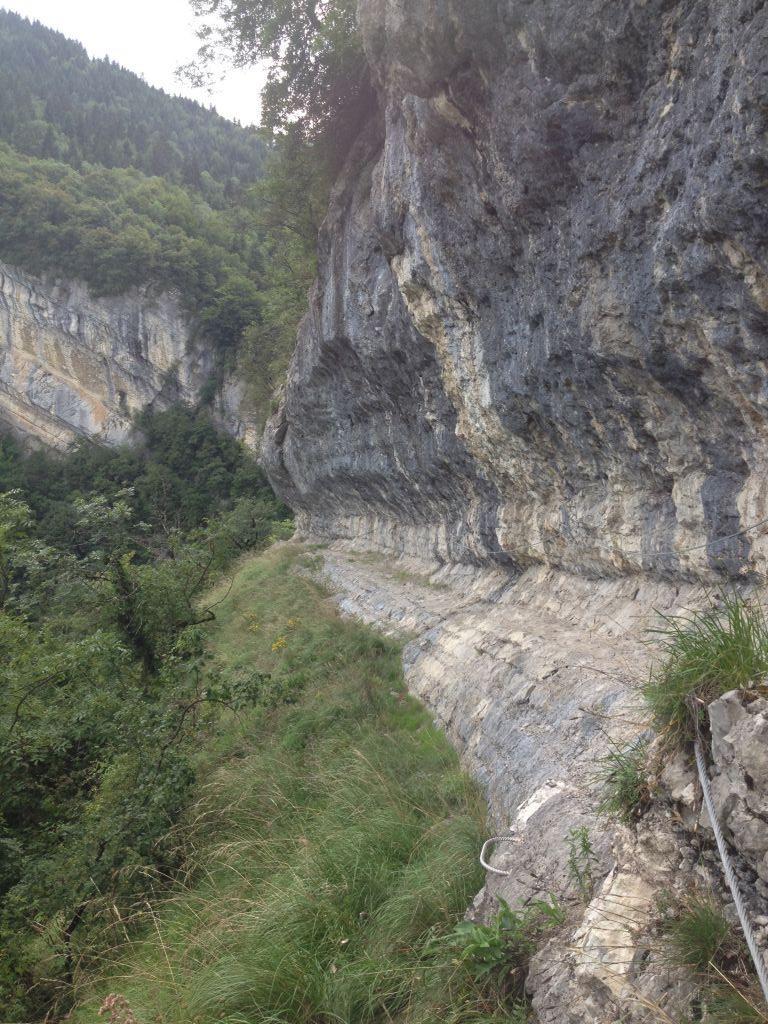 Rocher de l'Envers: saintvincentdemercuze020.jpg