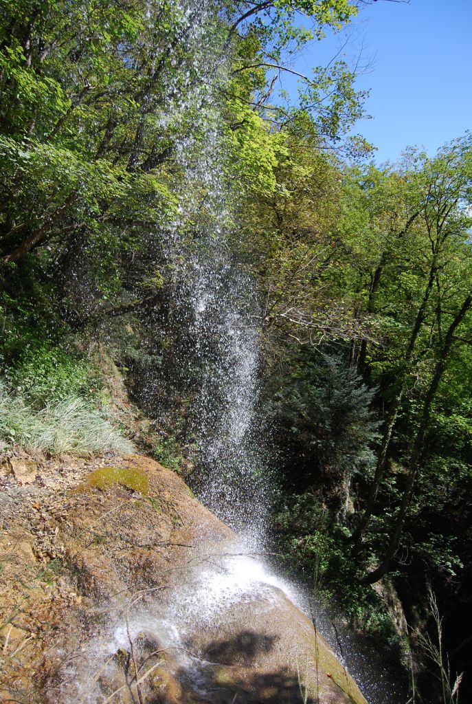 Rocher de l'Envers: saintvincentdemercuze044.jpg
