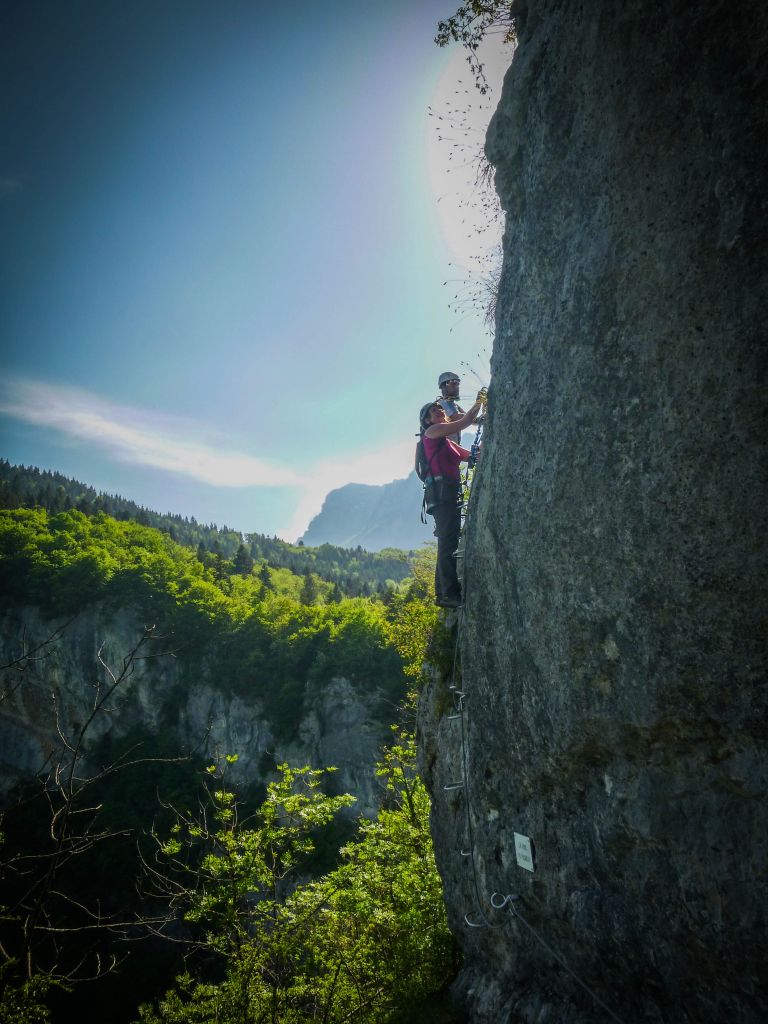 Rocher de l'Envers: saintvincentdemercuze075.jpg