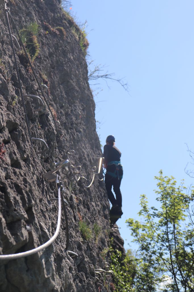 Rocher de l'Envers: saintvincentdemercuze096.jpg