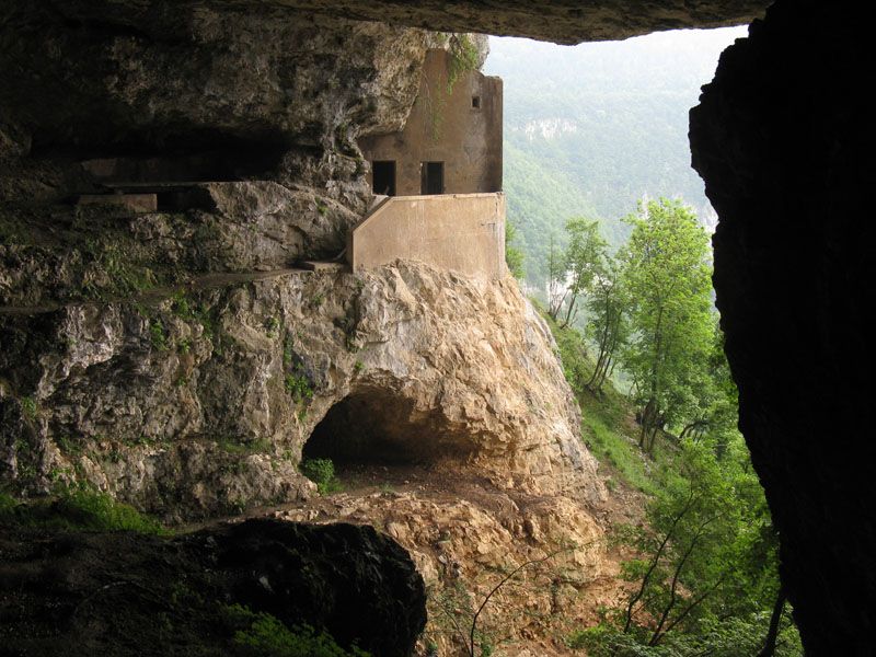 La grotte � Carret: stjeandarvey086.jpg