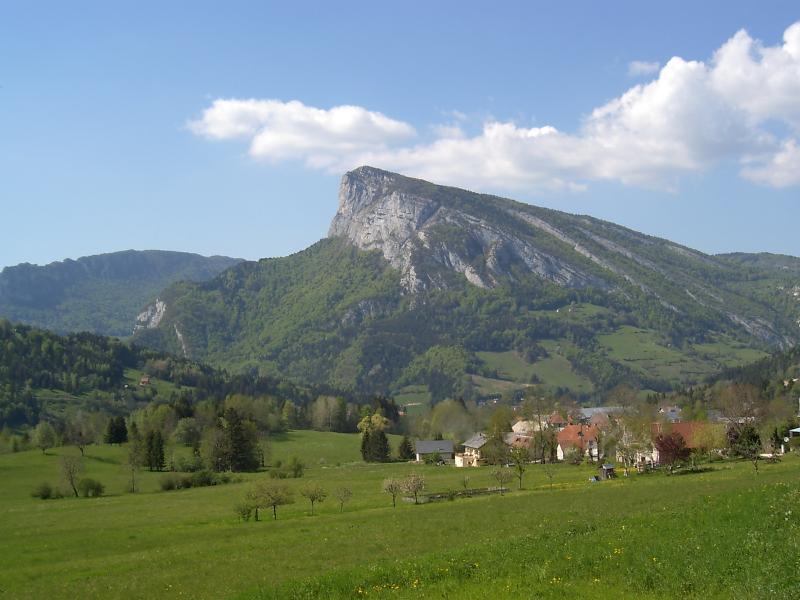 Roche Veyrand: stpierredentremont01.jpg