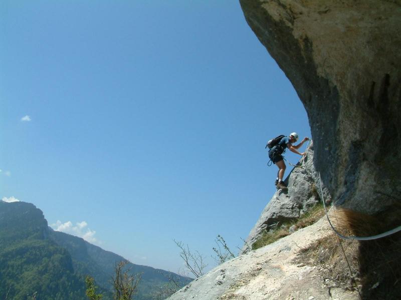 Roche Veyrand: stpierredentremont08.jpg