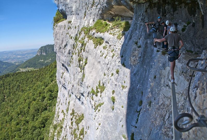 Roche Veyrand: stpierredentremont084.jpg