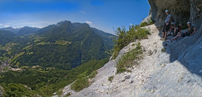 Roche Veyrand: stpierredentremont090.jpg