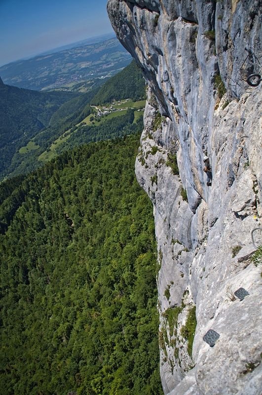 Roche Veyrand: stpierredentremont099.jpg