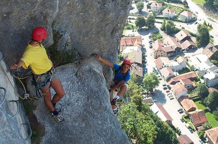 La Roche � l'Agathe: thones11.jpg