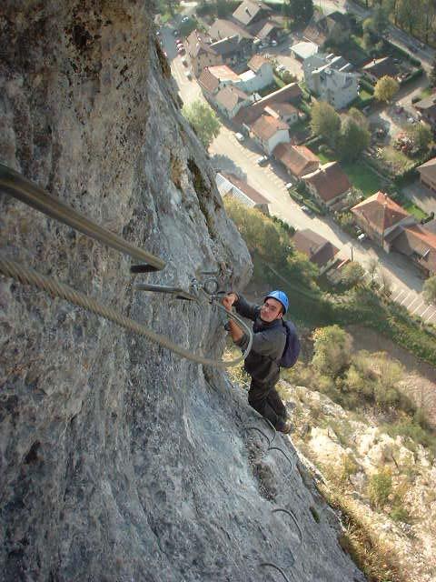 La Roche � l'Agathe: thones22.jpg