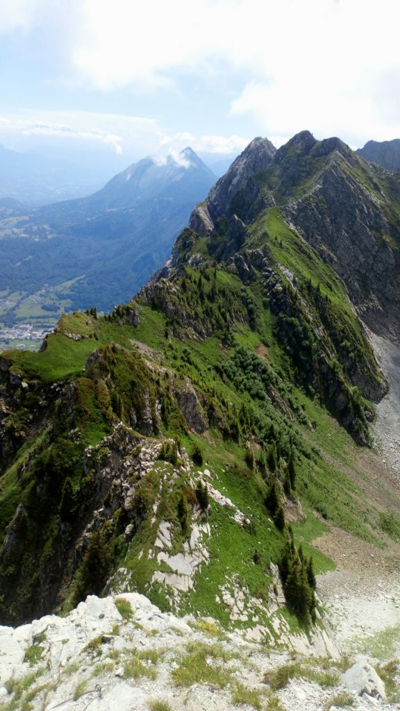 Randonn�e alpine du Pas de l'Ours: ugine025.jpg